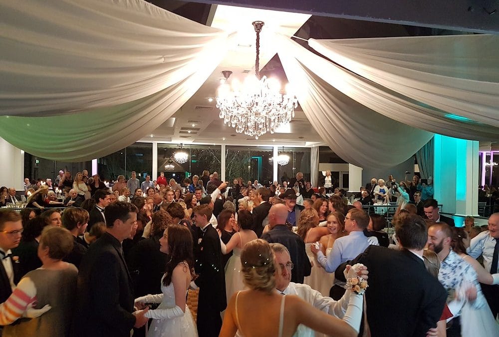 Tips In Hiring Your Melbourne Wedding DJ