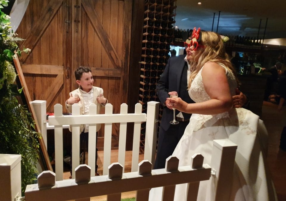 Weddings Photo Booth Melbourne – Our Mirror Booth