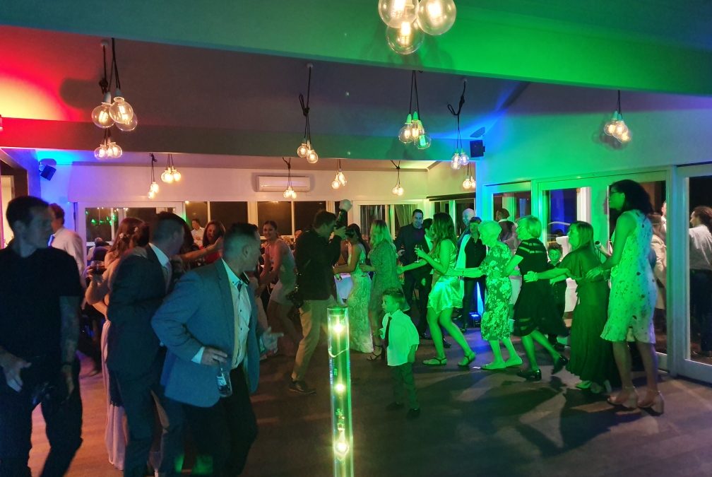 Wedding DJ Gippsland – Wedding Entertainment Services