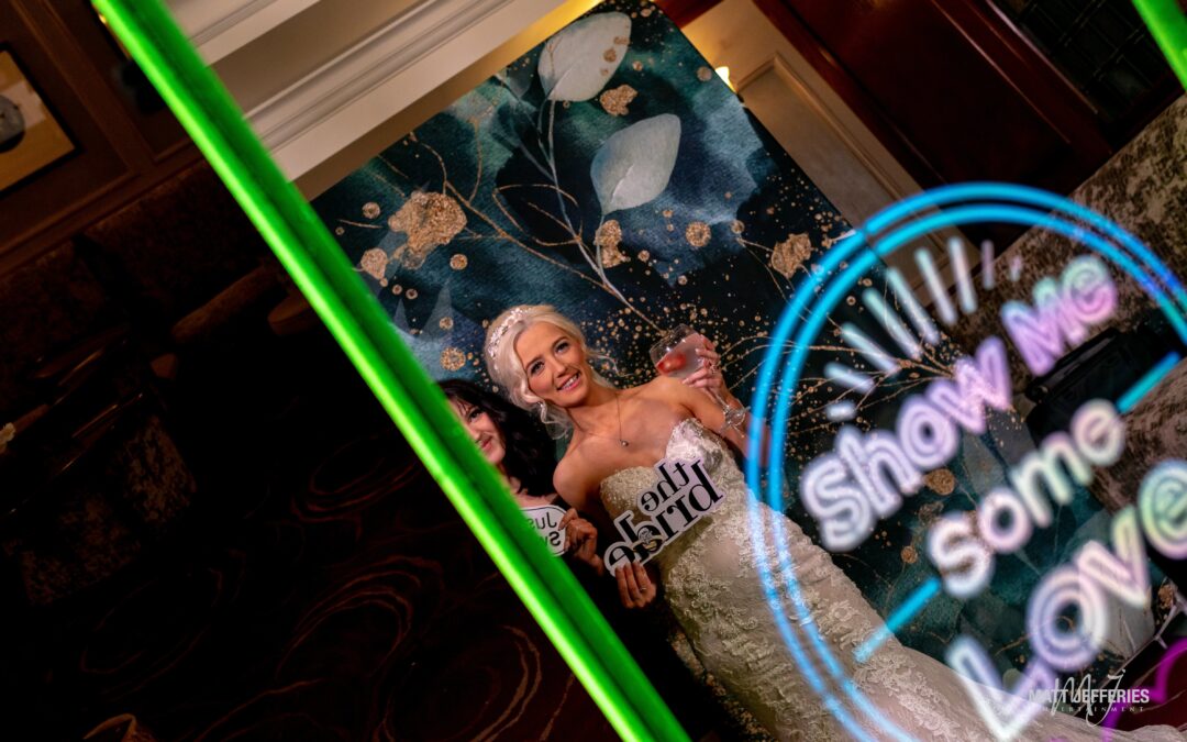 Mirror Photo Booth Melbourne Weddings – Why Hire One