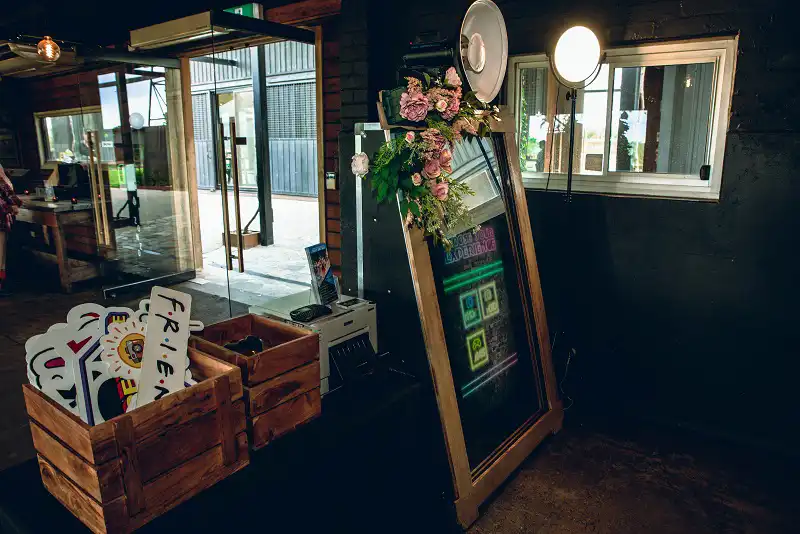 Rustic Mirror Booth at Zonzo Estate | Matt Jefferies Entertainment